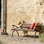 La Cour Souveraine - Omaha 3*