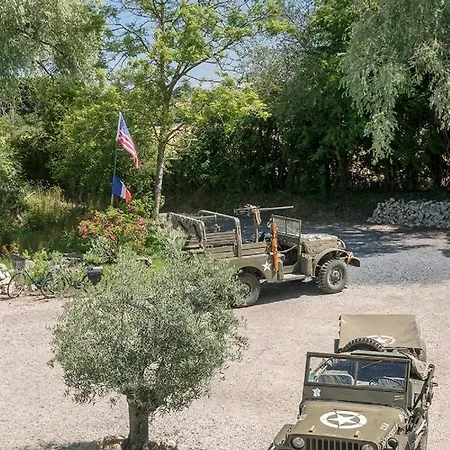 La Cour Souveraine - Omaha Gasthof Mosles