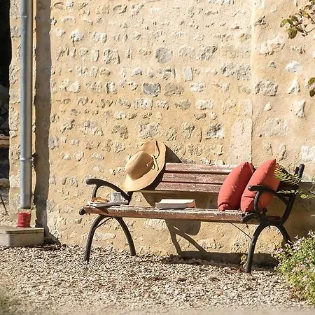 La Cour Souveraine - Omaha 3*