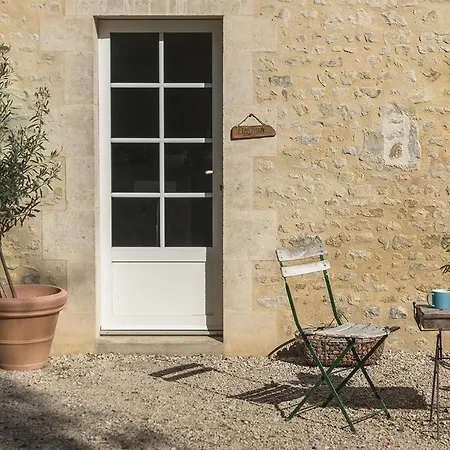 Maison d'hôtes De Charme La Cour Souveraine Mosles