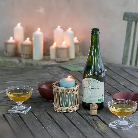 La Cour Souveraine - Omaha