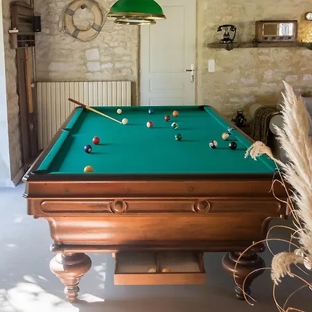 La Cour Souveraine - Omaha 3*