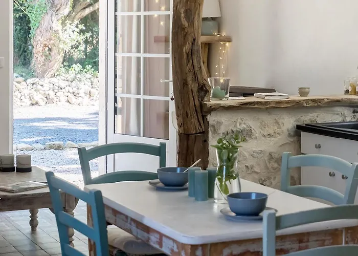 La Cour Souveraine - Omaha Penzion