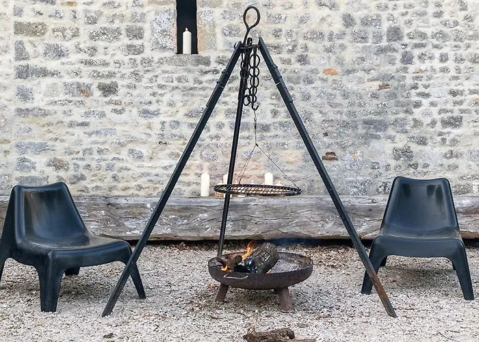 La Cour Souveraine - Omaha Mosles